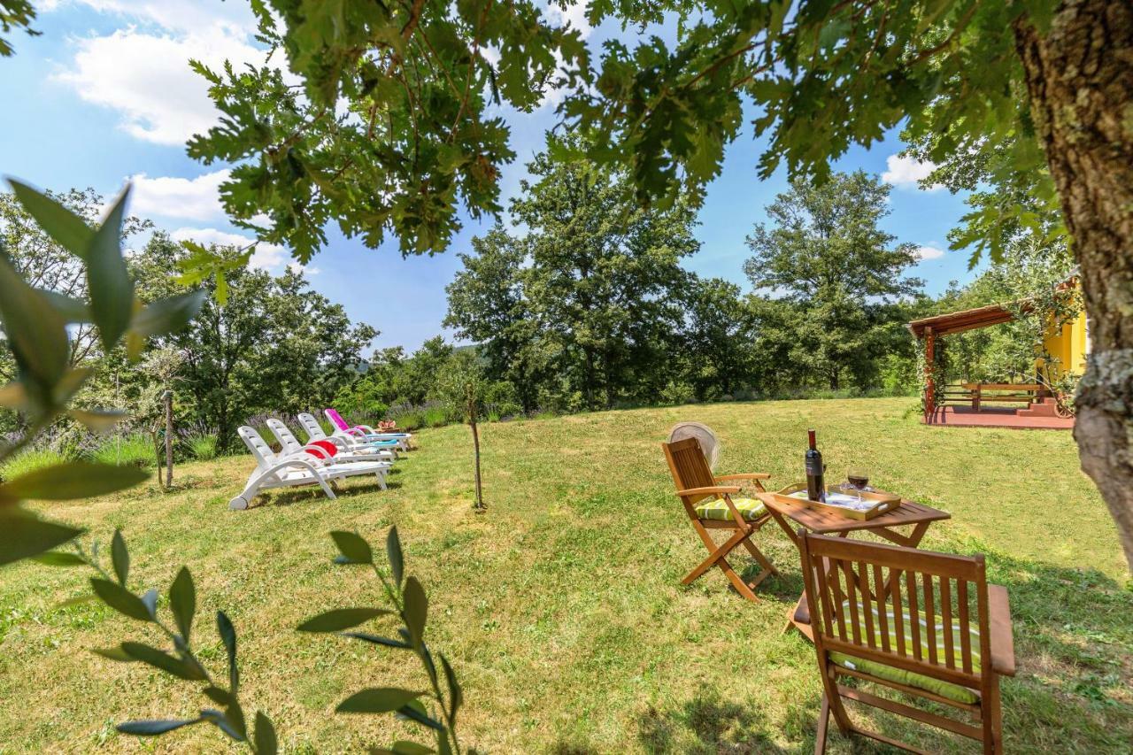 Vacation Home Latini Hum Экстерьер фото